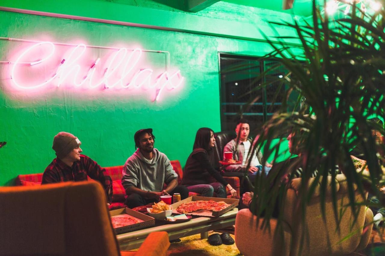 Hostel Chillax โอซาก้า ภายนอก รูปภาพ