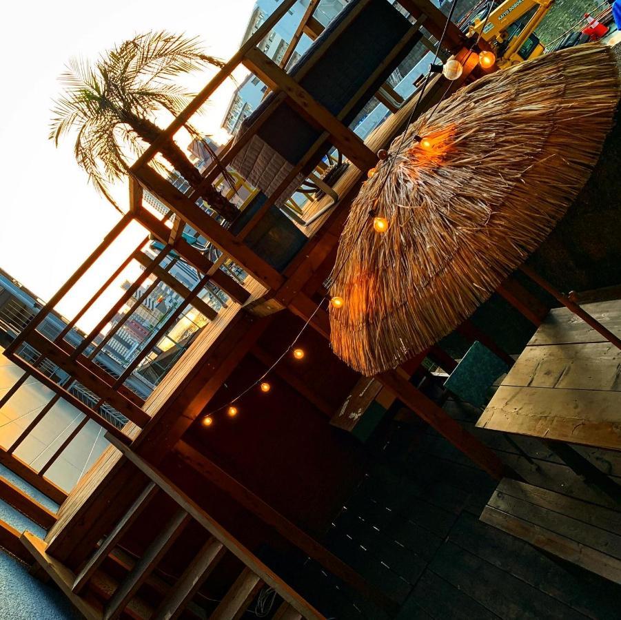Hostel Chillax โอซาก้า ภายนอก รูปภาพ