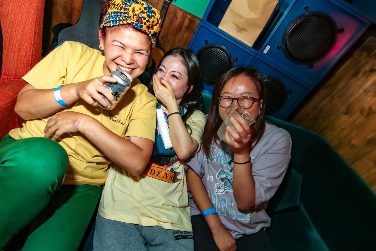 Hostel Chillax โอซาก้า ภายนอก รูปภาพ