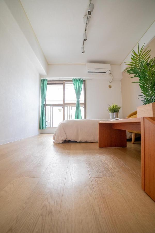 Hostel Chillax โอซาก้า ภายนอก รูปภาพ