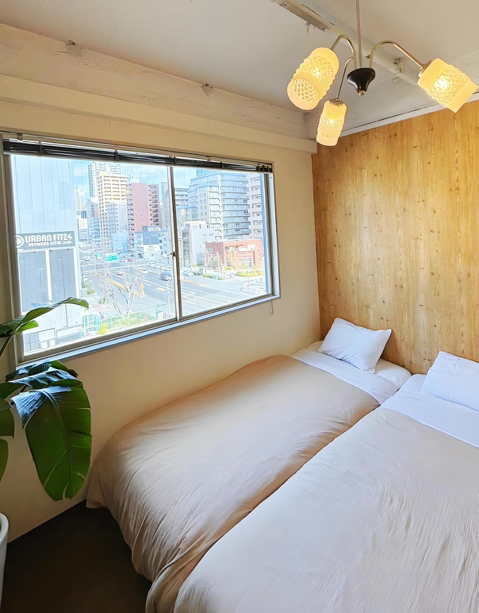 Hostel Chillax โอซาก้า ภายนอก รูปภาพ
